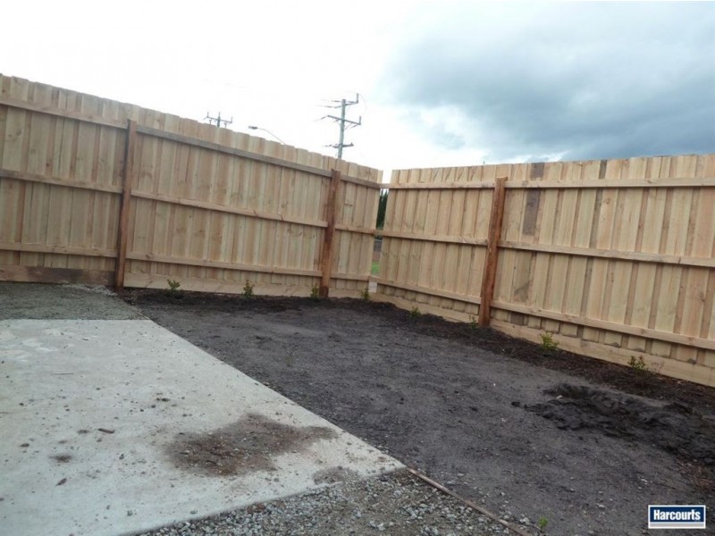 6/4 Young Road, Hallam VIC 3803