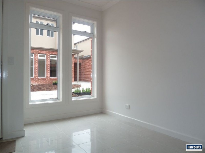 14/4 Young Road, Hallam VIC 3803