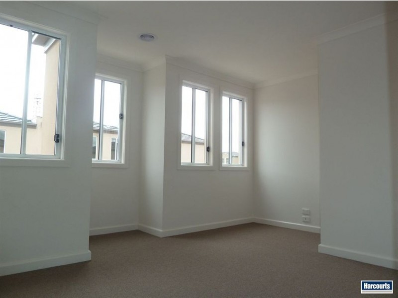 14/4 Young Road, Hallam VIC 3803