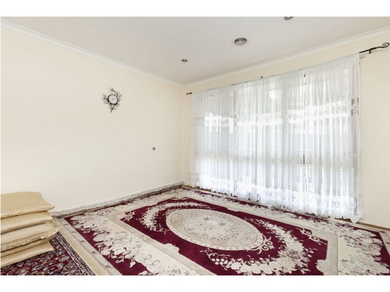4 Hyde Court, Dandenong VIC 3175