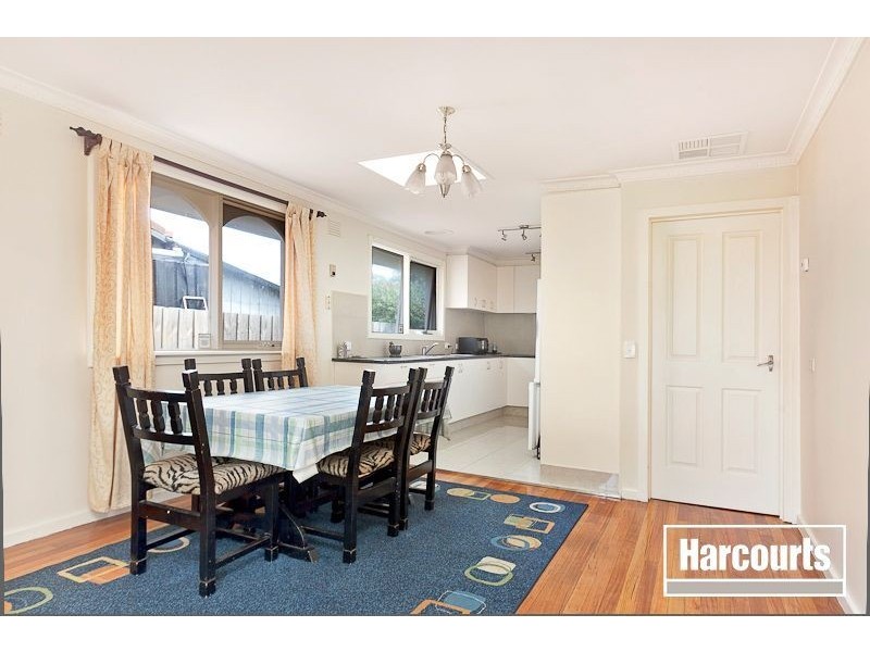 15 Roberts Road, Cranbourne VIC 3977