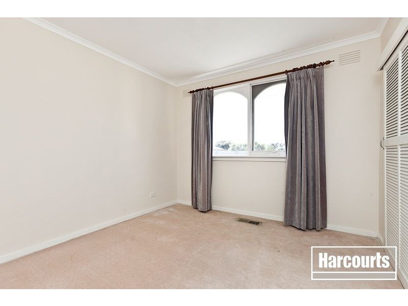 15 Roberts Road, Cranbourne VIC 3977