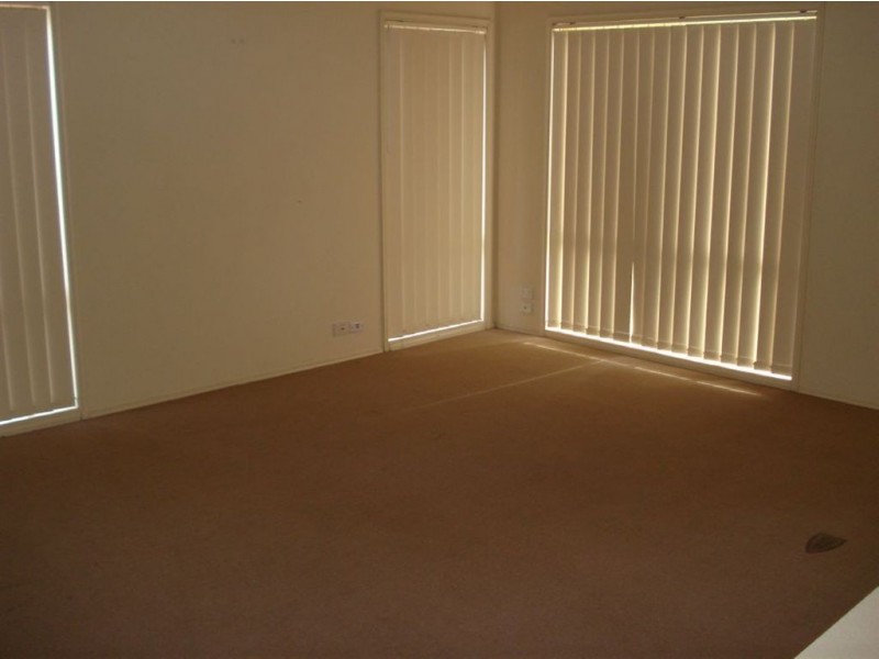 73 Greenwood Drive, Carrum Downs VIC 3201