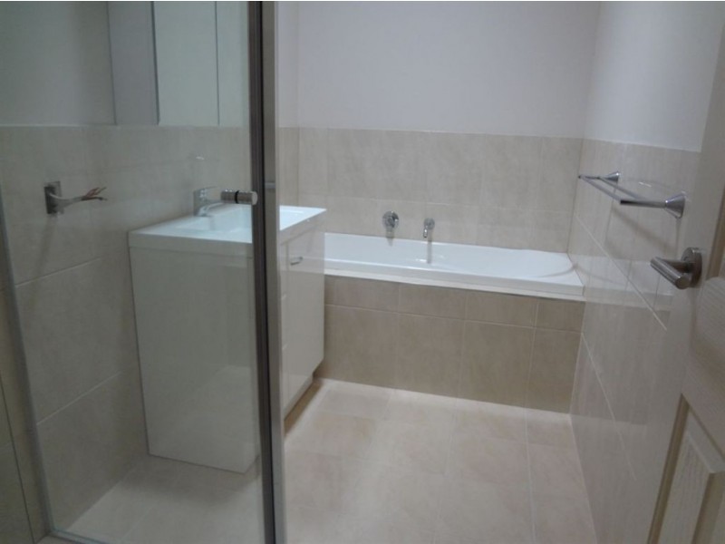 2/122 Circle Drive, Cranbourne VIC 3977