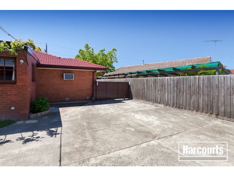 60 Hillside Avenue, Dandenong North VIC 3175