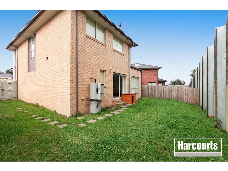 8 Manuscript Drive, Endeavour Hills VIC 3802