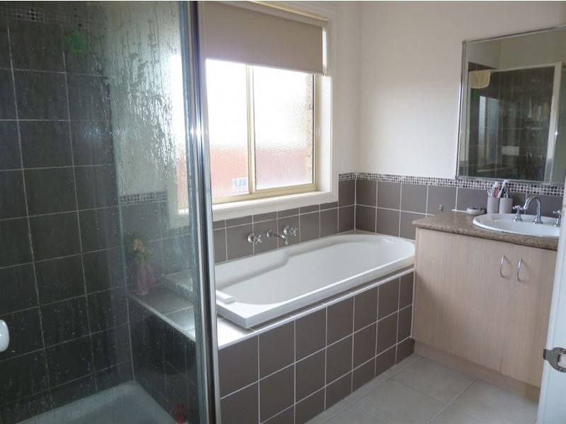 9/95 Breens Road, Cranbourne VIC 3977