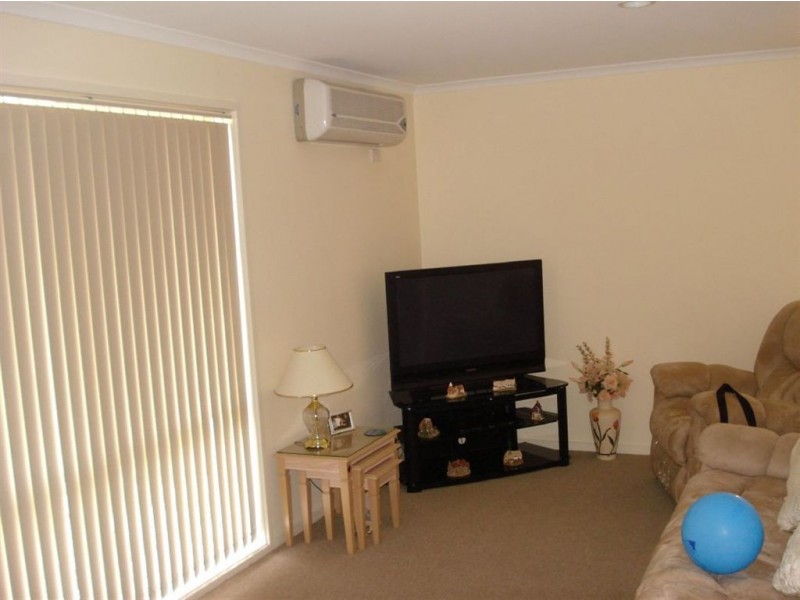 4 Postregna Way, Skye VIC 3977