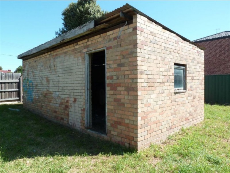 5 McNab Court, Dandenong VIC 3175