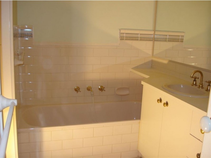 60 Blaxland Drive, Dandenong North VIC 3175