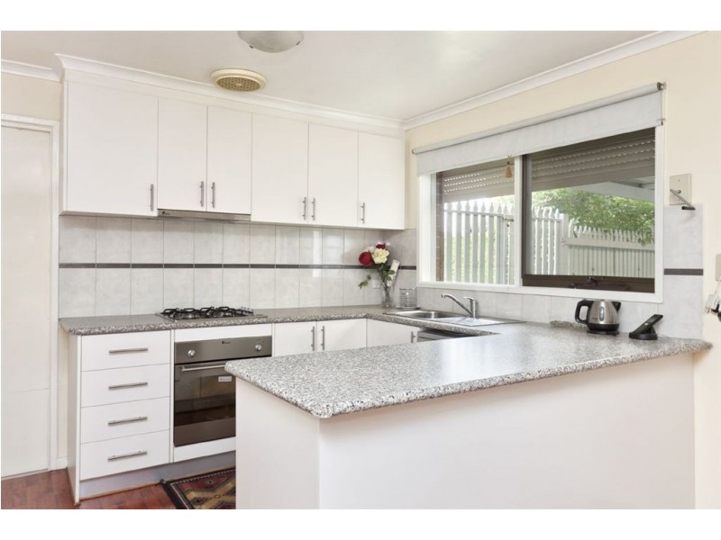 38 Strong Drive, Hampton Park VIC 3976