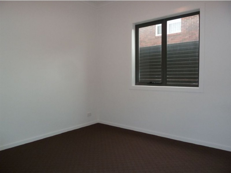 3/19 Close Avenue, Dandenong VIC 3175