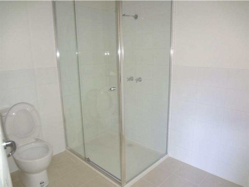 10/19 Close Avenue, Dandenong VIC 3175