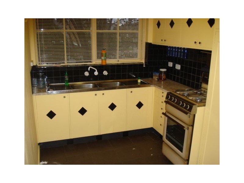 1/12 Stud Road, Dandenong VIC 3175