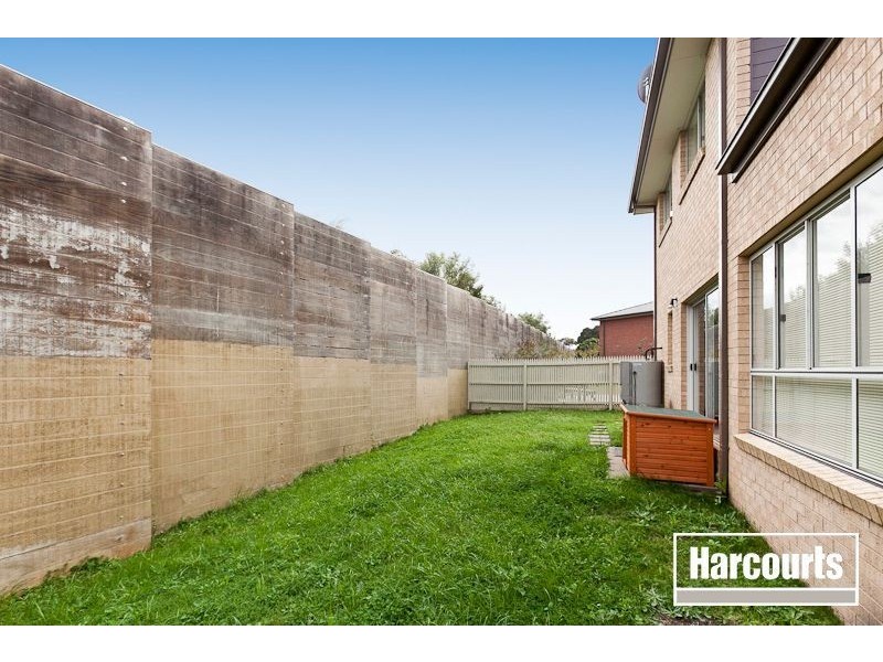 8 Manuscript Drive, Endeavour Hills VIC 3802