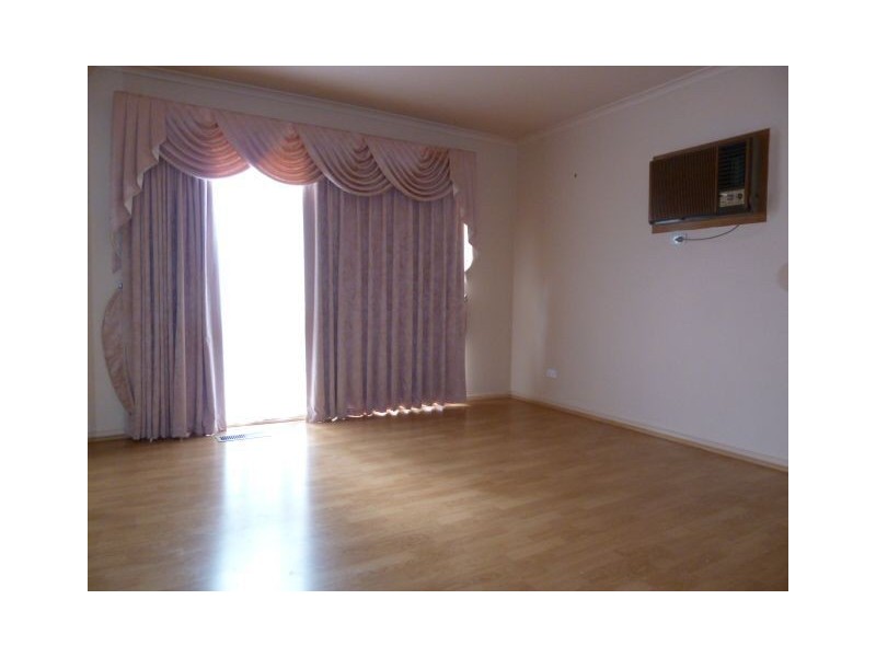 10 Snow Gum Court, Keysborough VIC 3173