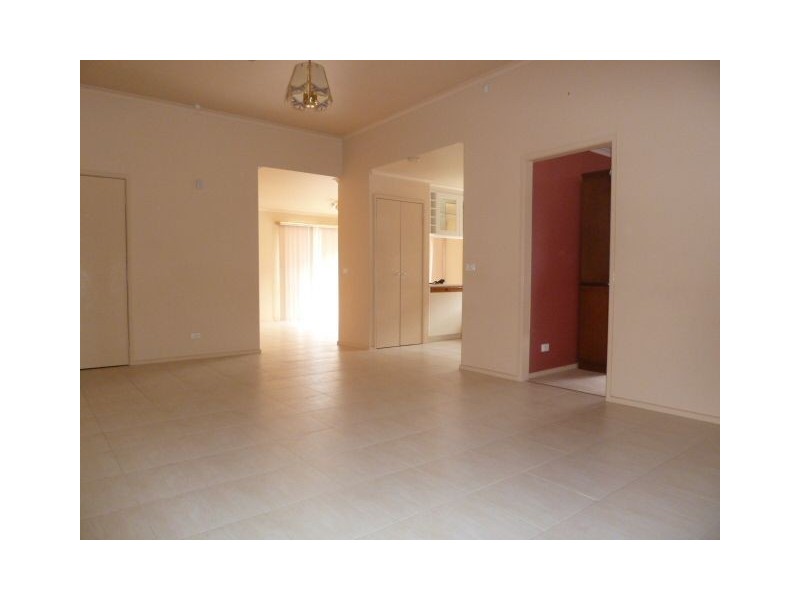 10 Snow Gum Court, Keysborough VIC 3173