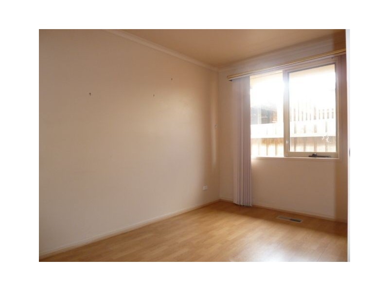 10 Snow Gum Court, Keysborough VIC 3173