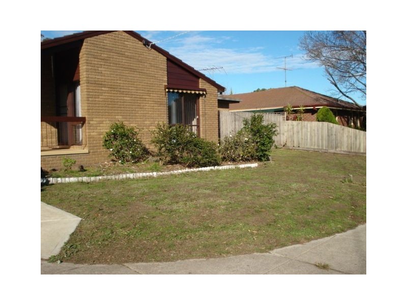 2 Bourke Road, Cranbourne VIC 3977