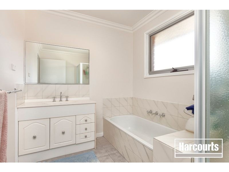 2/31 Canberra Avenue, Dandenong VIC 3175