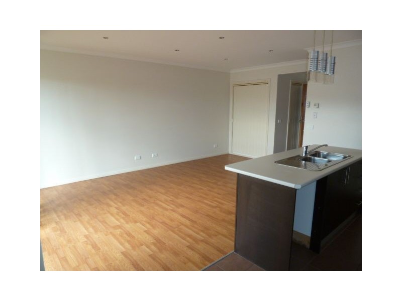 Unit 4/1206 Heatherton Road, Noble Park VIC 3174