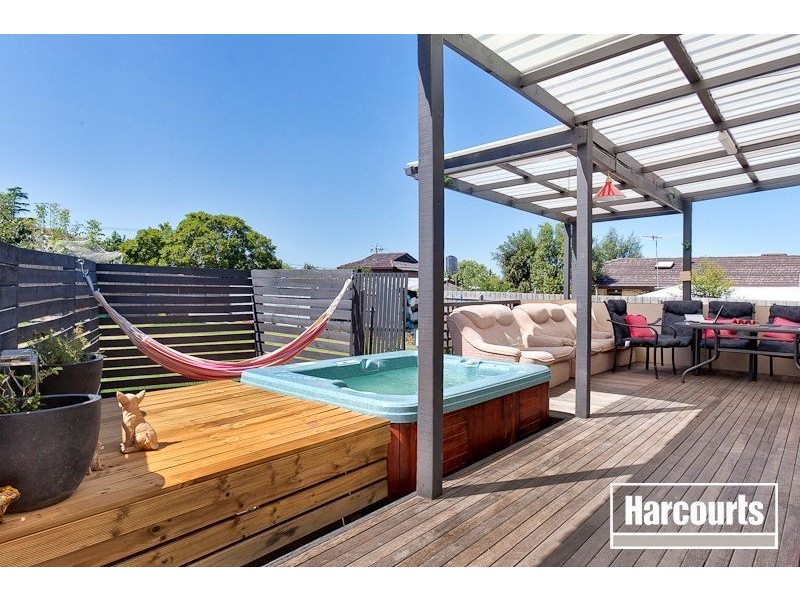 6 Charles Avenue, Hallam VIC 3803