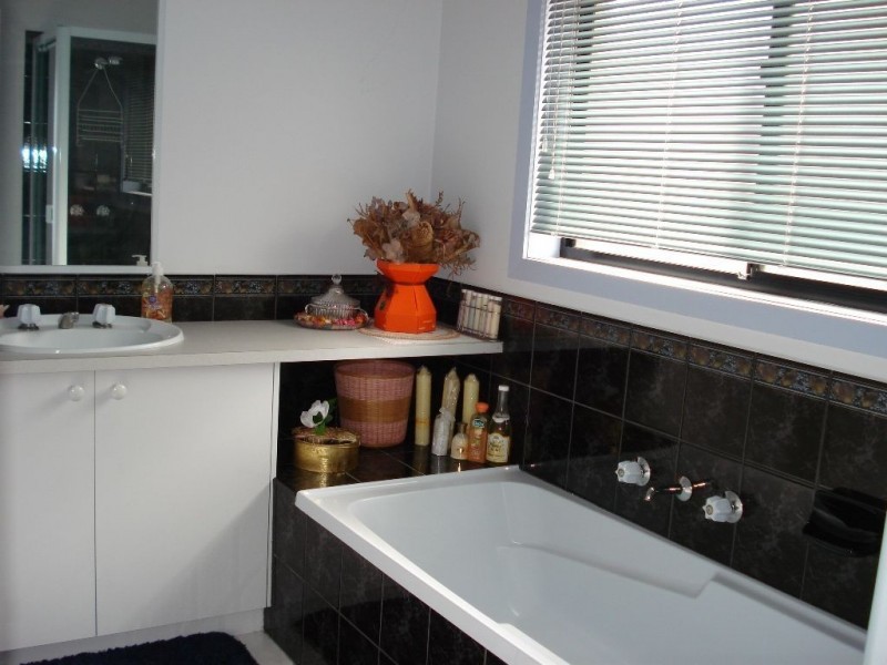 16 Beech Place, Hallam VIC 3803