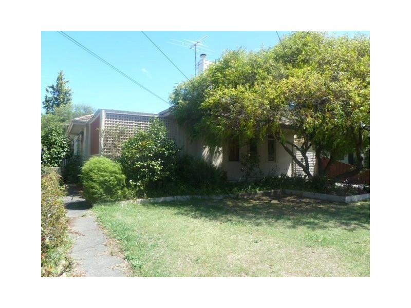 4 Latham Crescent, Dandenong North VIC 3175