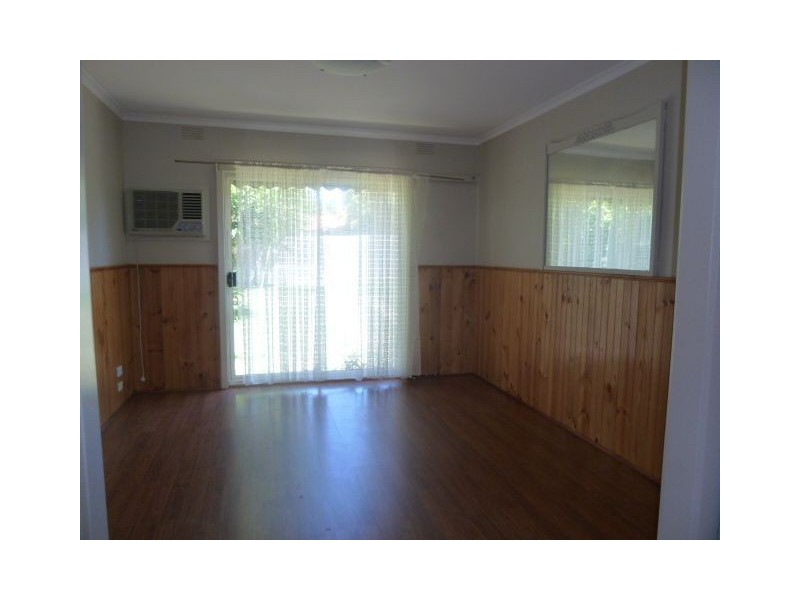 4 Latham Crescent, Dandenong North VIC 3175