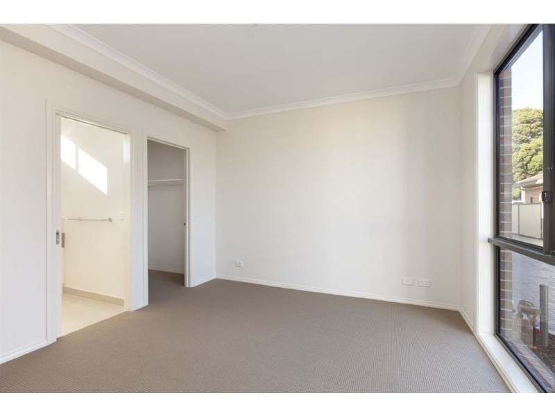 2/6 Adelaide Street, Dandenong VIC 3175
