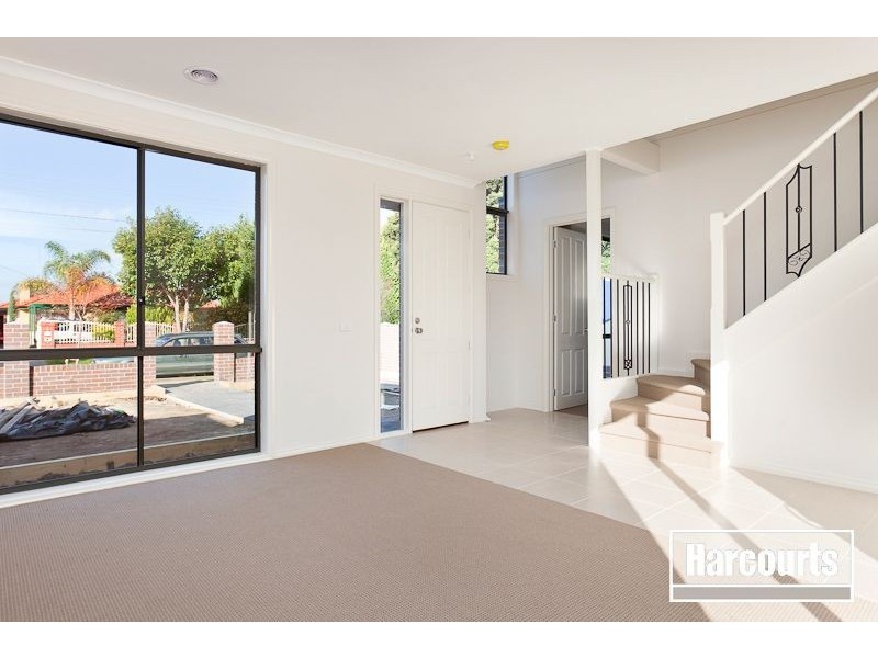 1/2 Adelaide Street, Dandenong VIC 3175