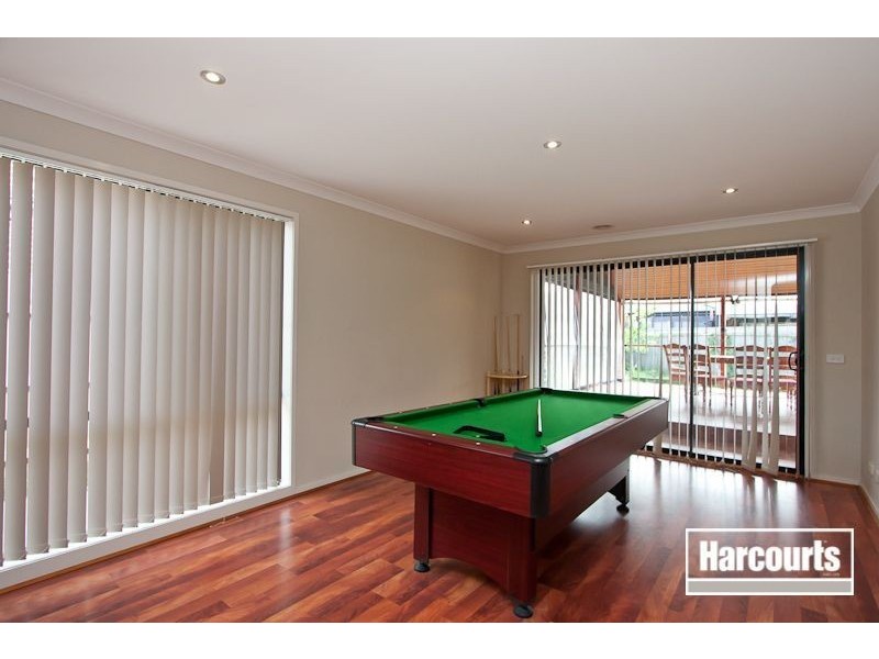 156 Paterson Drive, Lynbrook VIC 3975