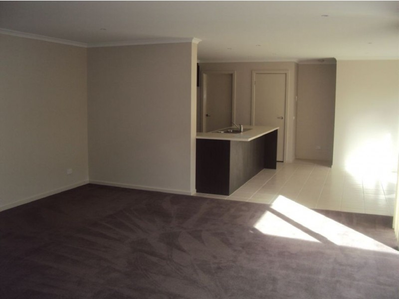 24 Steven Street, Dandenong VIC 3175