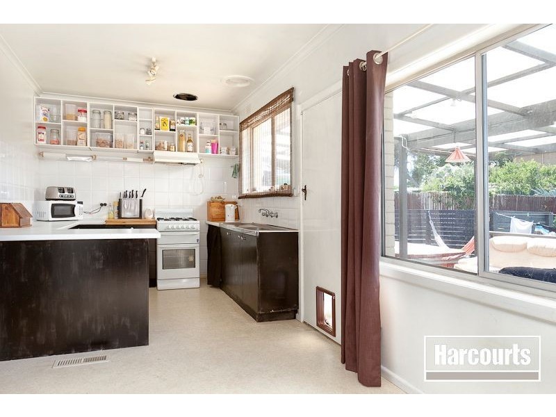 6 Charles Street, Hallam VIC 3803