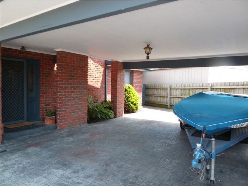 8 Dalbury Place, Narre Warren North VIC 3804