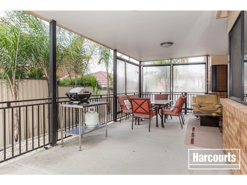 18 Renee Avenue, Endeavour Hills VIC 3802