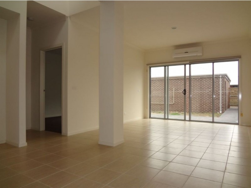 5 Landsby Lane, Dandenong VIC 3175