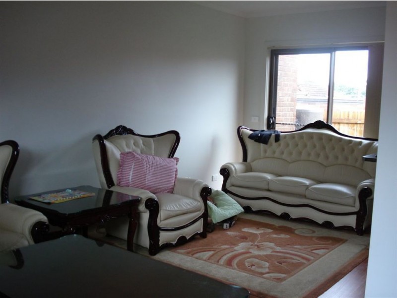 2/5 Jolly Street, Dandenong VIC 3175