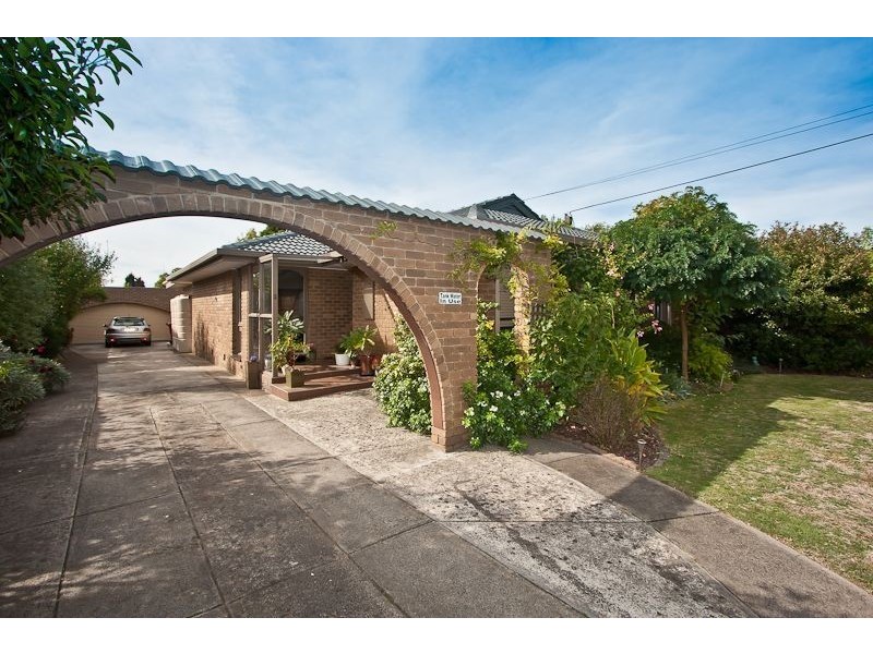 2 Woodview Court, Dandenong North VIC 3175