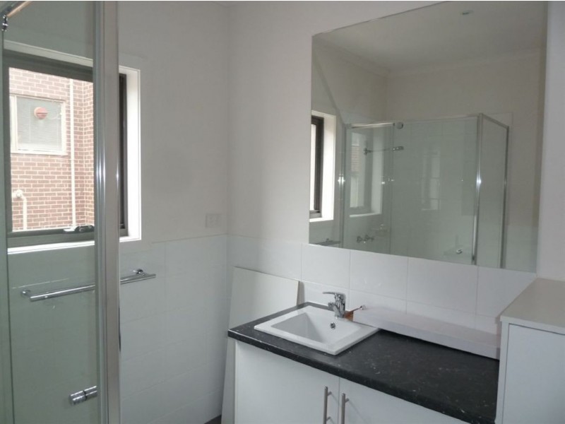 5/19 Close Avenue, Dandenong VIC 3175