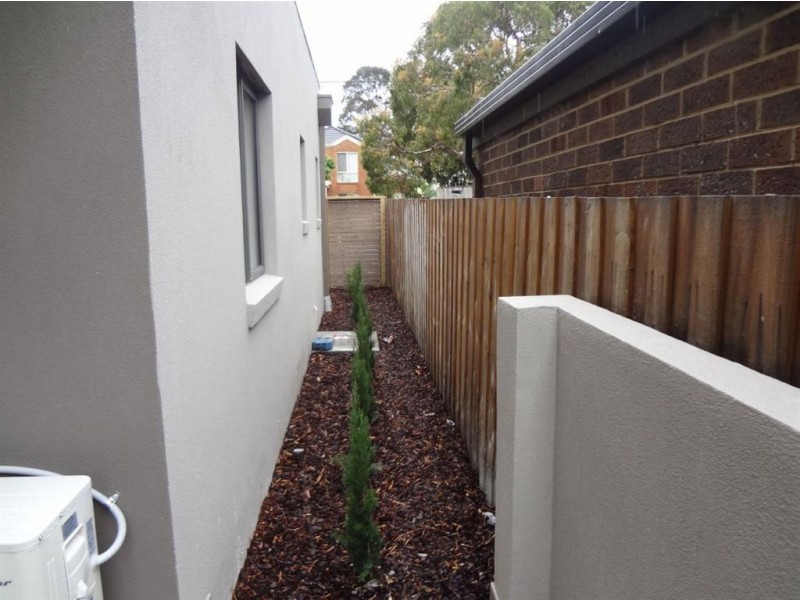 2/19 Close Avenue, Dandenong VIC 3175