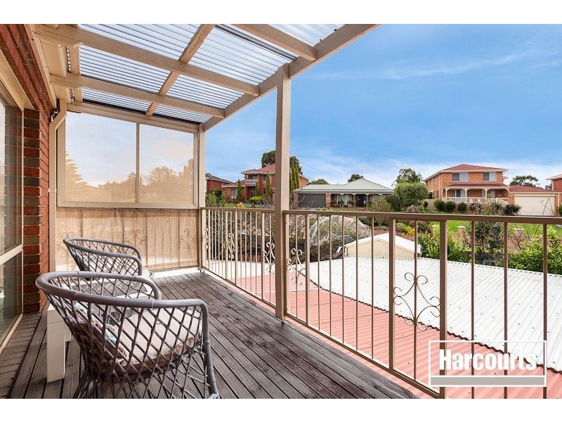 44 Edward Freeth Drive, Endeavour Hills VIC 3802