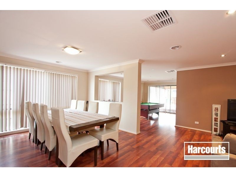 156 Paterson Drive, Lynbrook VIC 3975