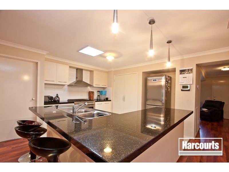 156 Paterson Drive, Lynbrook VIC 3975