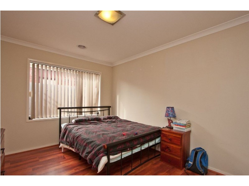 156 Paterson Drive, Lynbrook VIC 3975