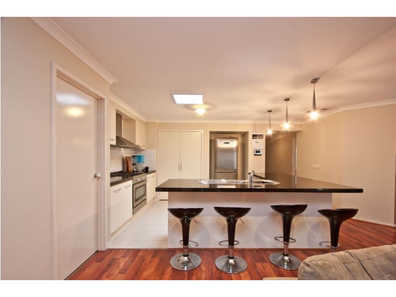 156 Paterson Drive, Lynbrook VIC 3975