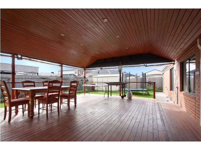 156 Paterson Drive, Lynbrook VIC 3975