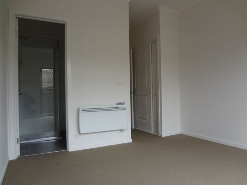 7/19 Close Avenue, Dandenong VIC 3175