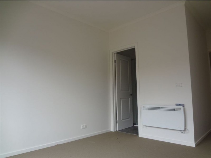4/19 Close Avenue, Dandenong VIC 3175