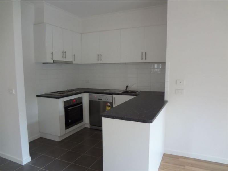 2/19 Close Avenue, Dandenong VIC 3175